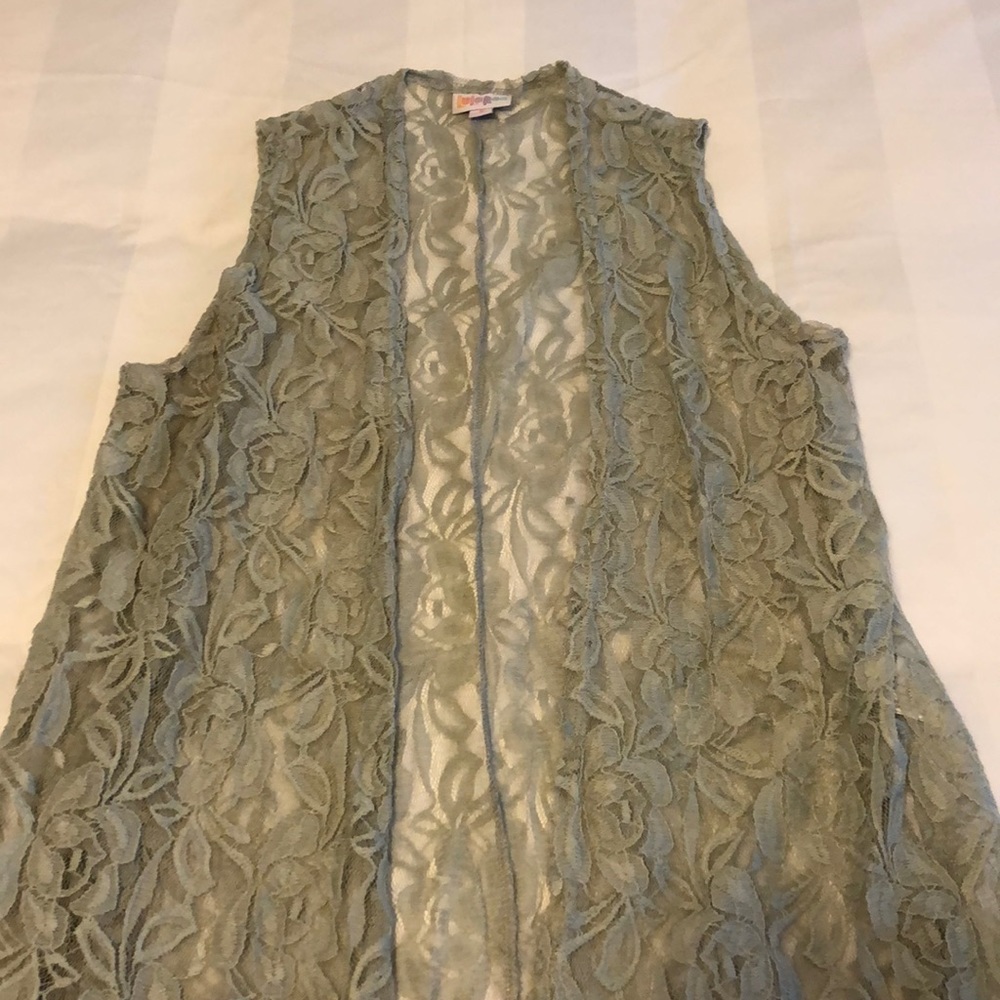 LuLaRoe light gray lace joy